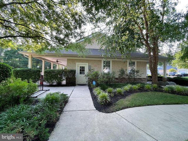 535 COUNTRY CLUB DR, Egg Harbor City, NJ 08215