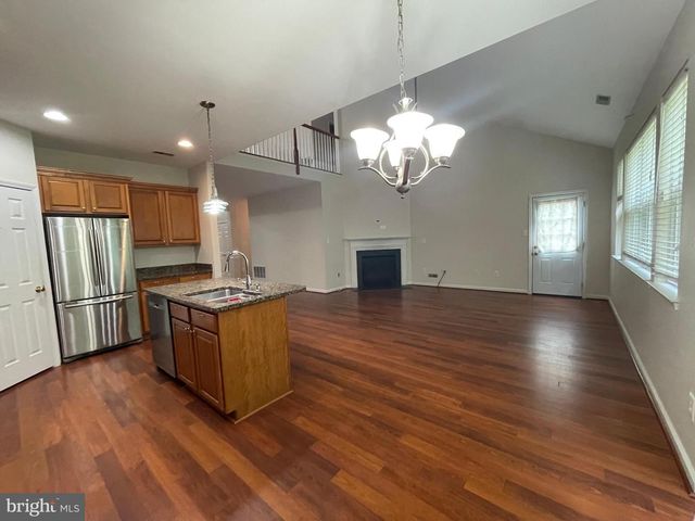 535 COUNTRY CLUB DR, Egg Harbor City, NJ 08215