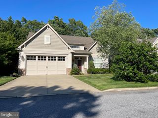 535 COUNTRY CLUB DR, Egg Harbor City, NJ 08215