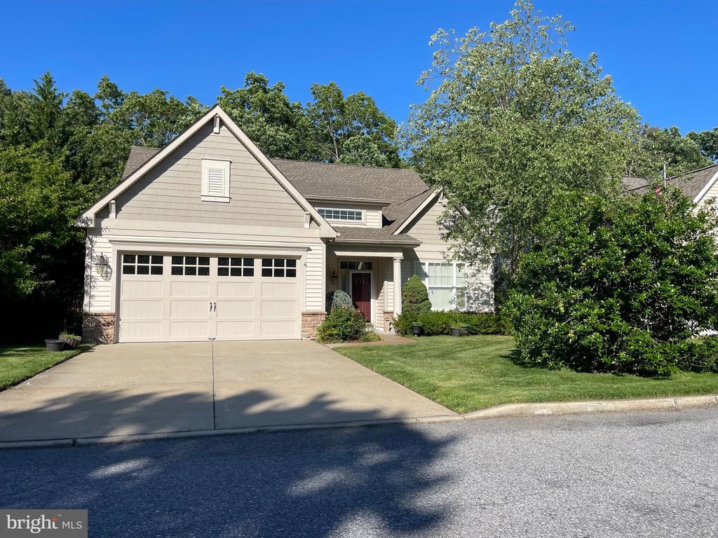 535 COUNTRY CLUB DR, Egg Harbor City, NJ 08215