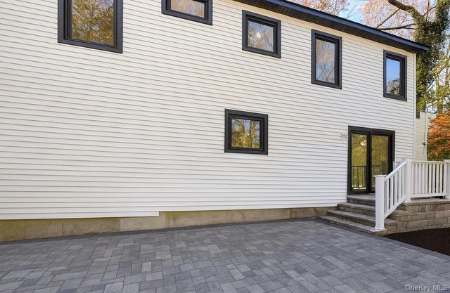 26 Brewster Hill Road, East Setauket, NY 11733