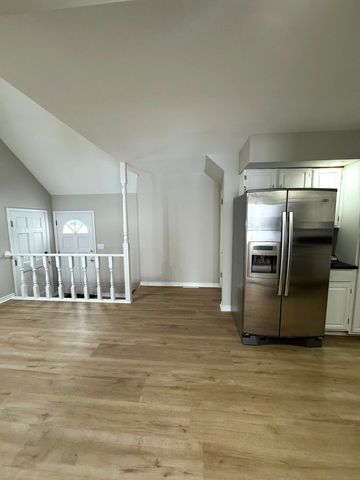 1616 Glenwood Avenue, Joliet, IL 60435