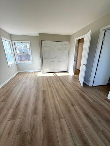 1616 Glenwood Avenue, Joliet, IL 60435