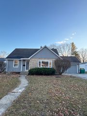 1616 Glenwood Avenue, Joliet, IL 60435