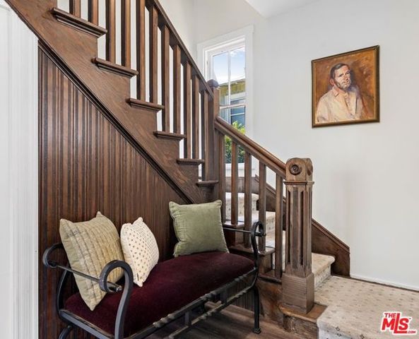 326 W 10th Street, Long Beach, CA 90813