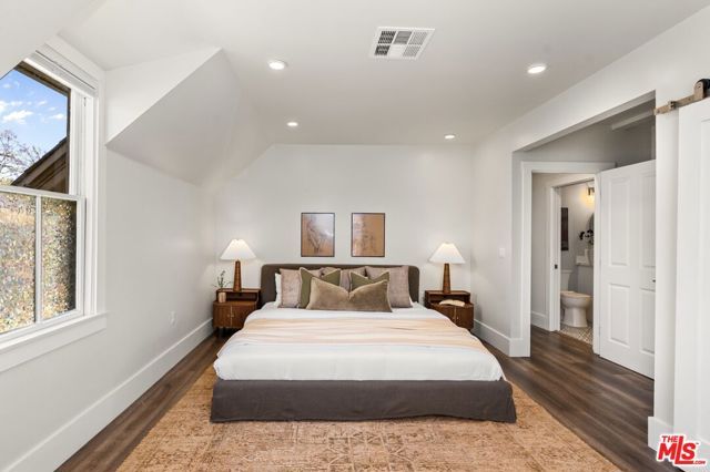 326 W 10th Street, Long Beach, CA 90813