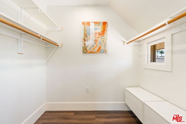 326 W 10th Street, Long Beach, CA 90813