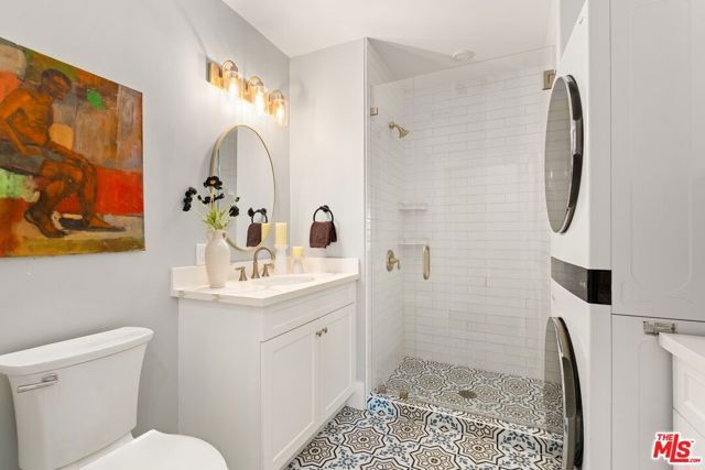 326 W 10th Street, Long Beach, CA 90813