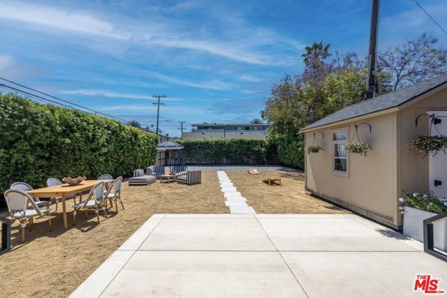 326 W 10th Street, Long Beach, CA 90813