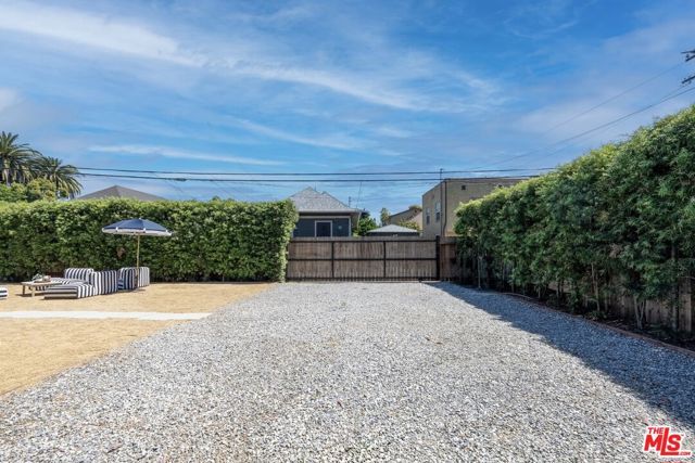 326 W 10th Street, Long Beach, CA 90813