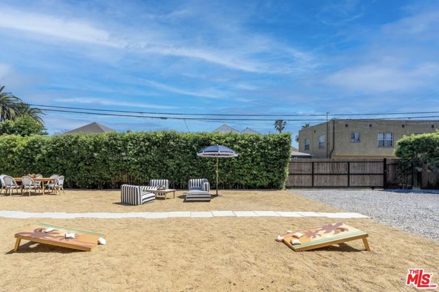 326 W 10th Street, Long Beach, CA 90813