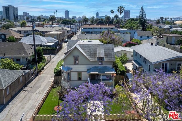 326 W 10th Street, Long Beach, CA 90813