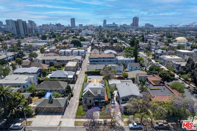 326 W 10th Street, Long Beach, CA 90813