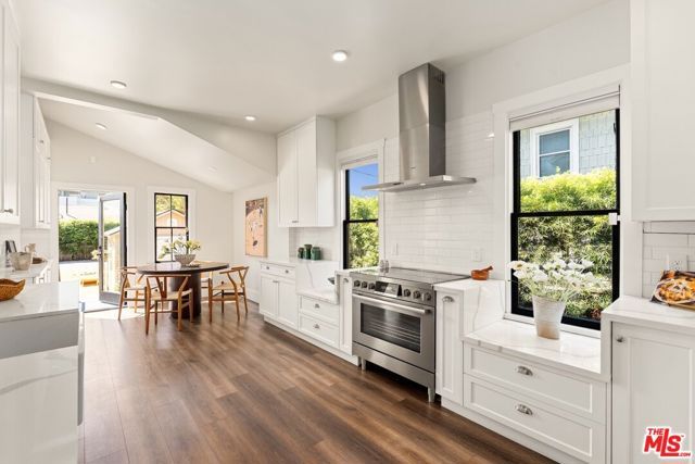 326 W 10th Street, Long Beach, CA 90813