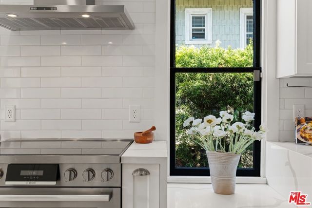 326 W 10th Street, Long Beach, CA 90813