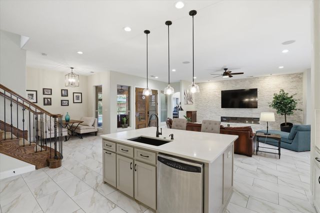 5832 Creek Crossing Lane, Sachse, TX 75048