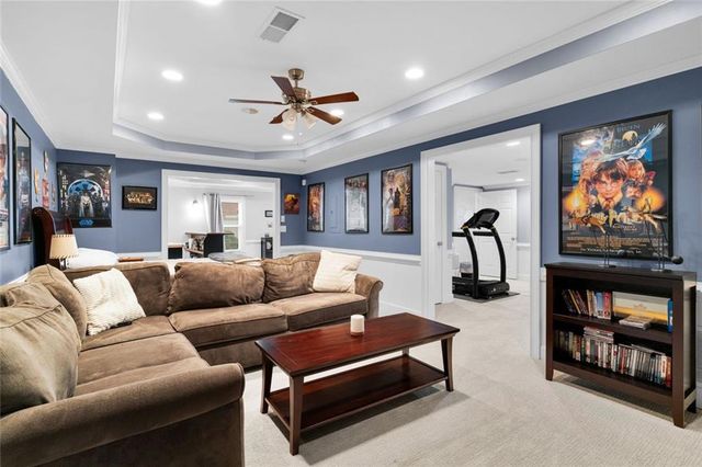 5021 Towne Lake Hills North, Woodstock, GA 30189