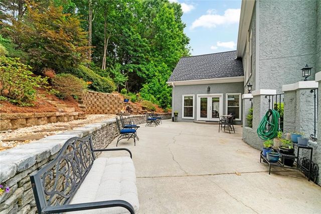 5021 Towne Lake Hills North, Woodstock, GA 30189