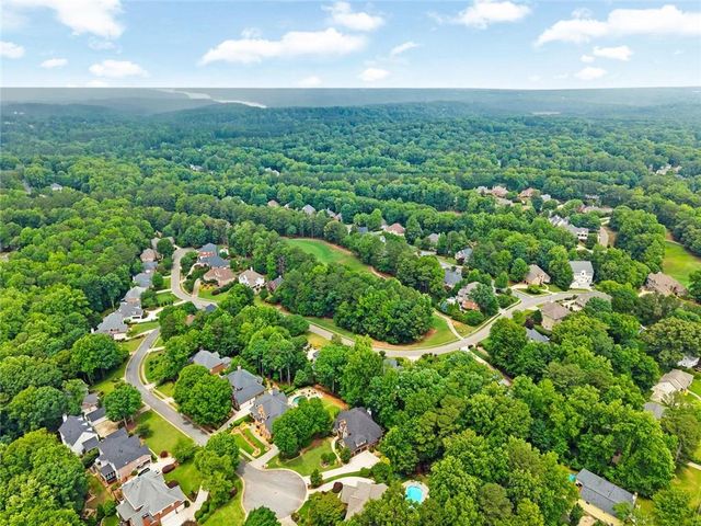 5021 Towne Lake Hills North, Woodstock, GA 30189