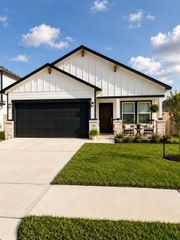 411 Zeus Mountains Dr Drive, Crosby, TX 77532