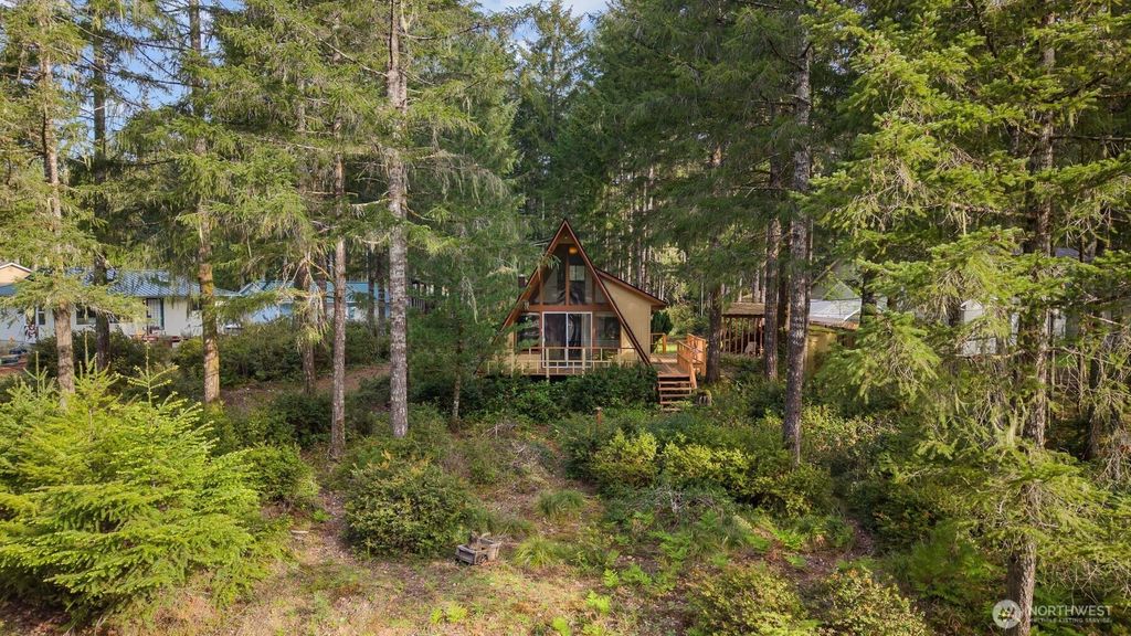 180 E Shetland Road, Shelton, WA 98584