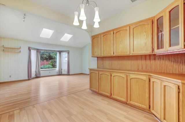 5316 Engle Rd, Carmichael, CA 95608