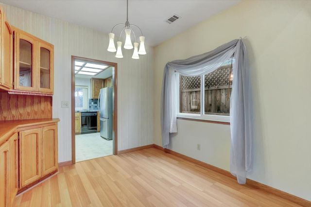 5316 Engle Rd, Carmichael, CA 95608