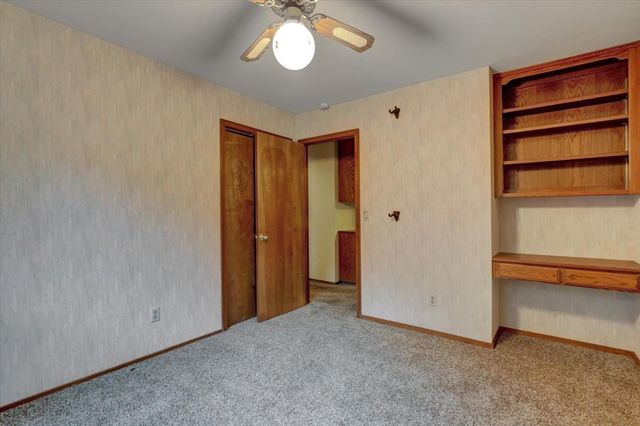 5316 Engle Rd, Carmichael, CA 95608