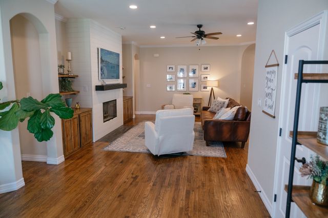 305 Main Street, Roanoke, TX 76262