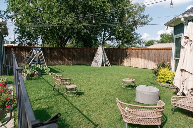 305 Main Street, Roanoke, TX 76262