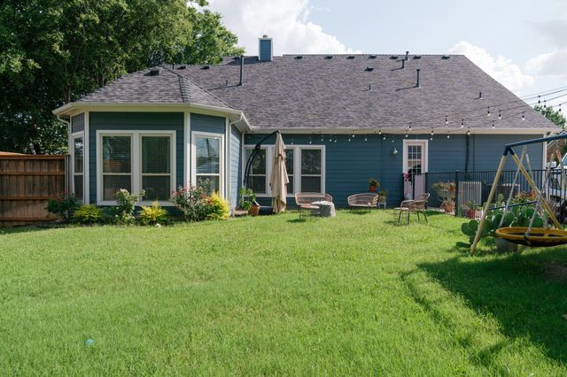 305 Main Street, Roanoke, TX 76262