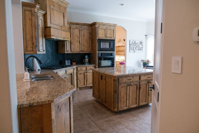 305 Main Street, Roanoke, TX 76262