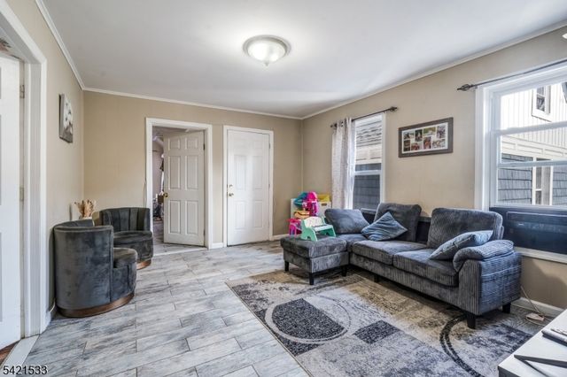312 S Spring St, Elizabeth City, NJ 07201