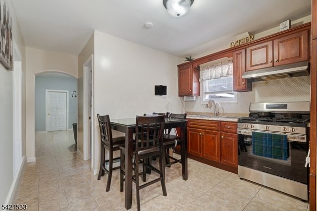 312 S Spring St, Elizabeth City, NJ 07201