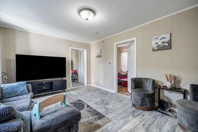 312 S Spring St, Elizabeth City, NJ 07201