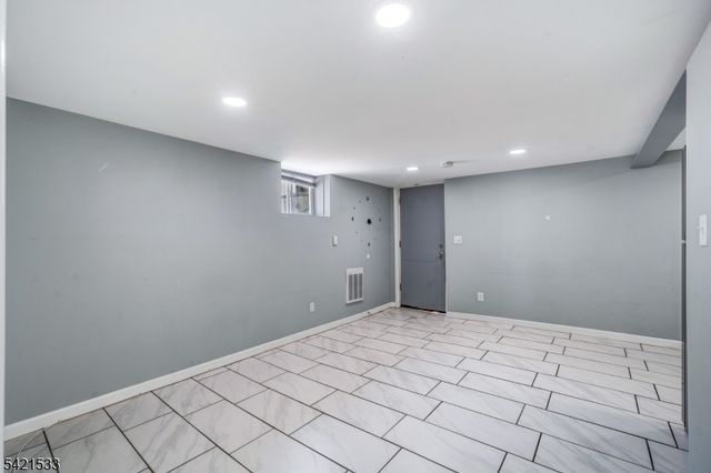 312 S Spring St, Elizabeth City, NJ 07201