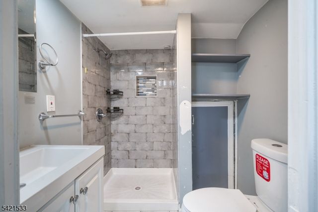 312 S Spring St, Elizabeth City, NJ 07201