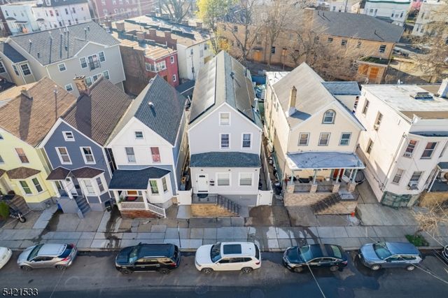 312 S Spring St, Elizabeth City, NJ 07201