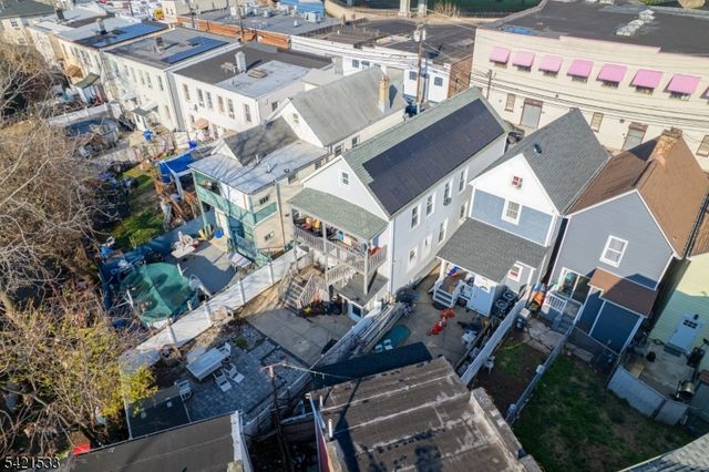 312 S Spring St, Elizabeth City, NJ 07201