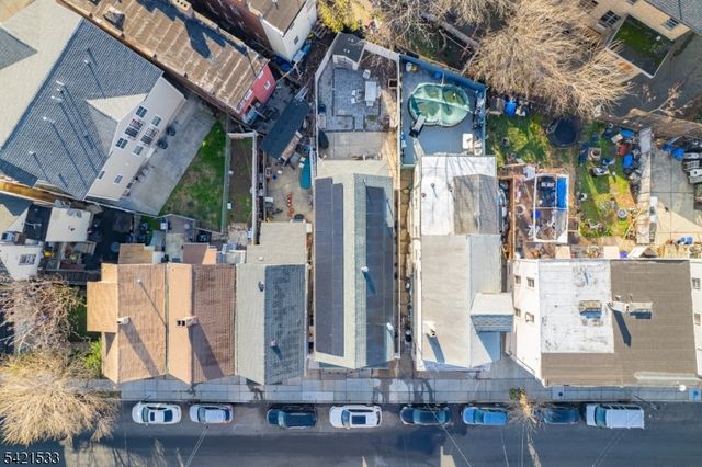 312 S Spring St, Elizabeth City, NJ 07201