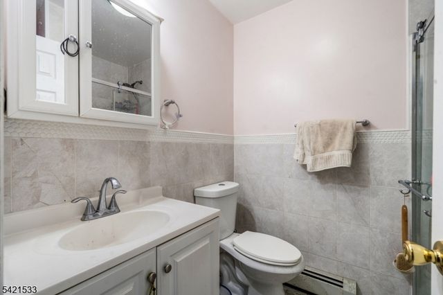 312 S Spring St, Elizabeth City, NJ 07201