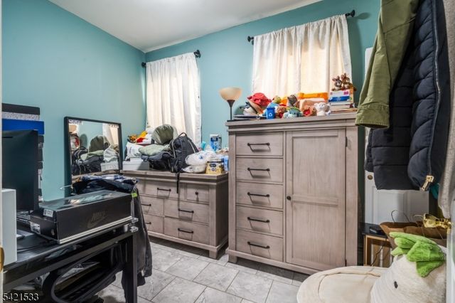 312 S Spring St, Elizabeth City, NJ 07201