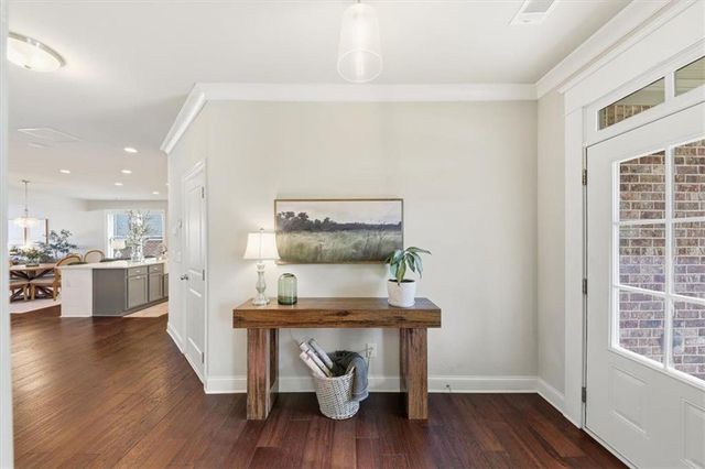 7118 SAILAWAY Drive, Flowery Branch, GA 30542