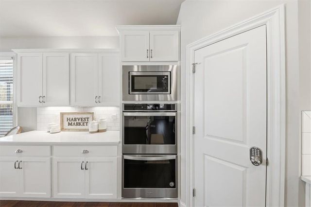 7118 SAILAWAY Drive, Flowery Branch, GA 30542