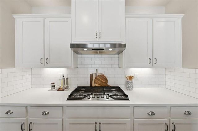 7118 SAILAWAY Drive, Flowery Branch, GA 30542