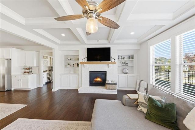 7118 SAILAWAY Drive, Flowery Branch, GA 30542