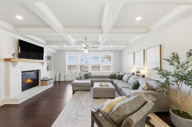 7118 SAILAWAY Drive, Flowery Branch, GA 30542