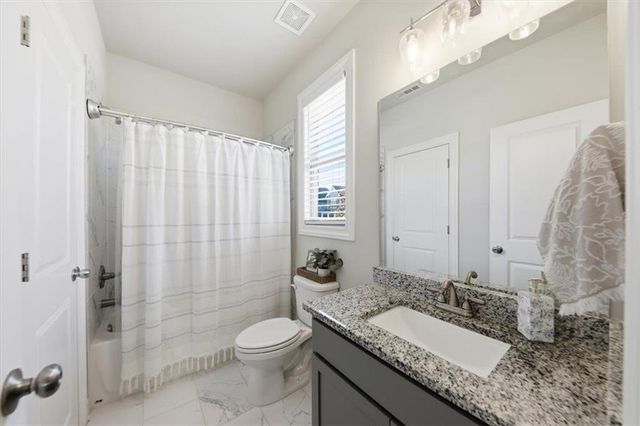 7118 SAILAWAY Drive, Flowery Branch, GA 30542