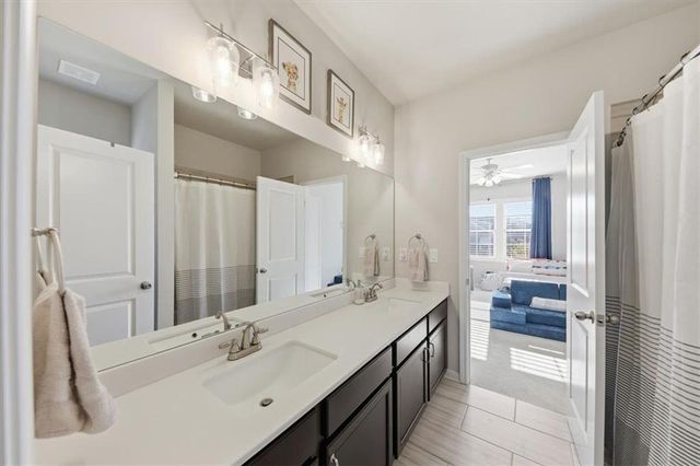 7118 SAILAWAY Drive, Flowery Branch, GA 30542