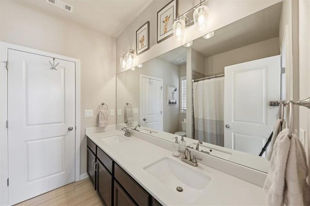 7118 SAILAWAY Drive, Flowery Branch, GA 30542